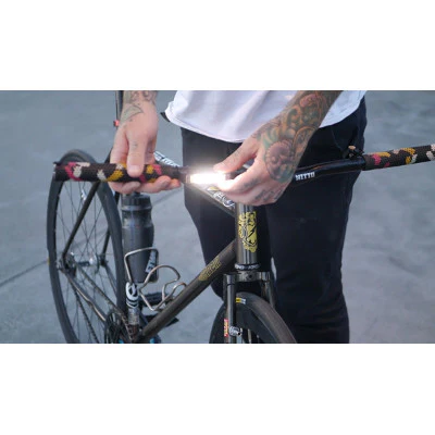 Luce anteriore e posteriore per bici Knog Plus 40 e 20 lumen - Image 3