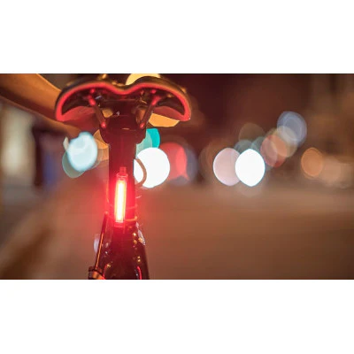 Luce anteriore e posteriore per bici Knog Plus 40 e 20 lumen - Image 5