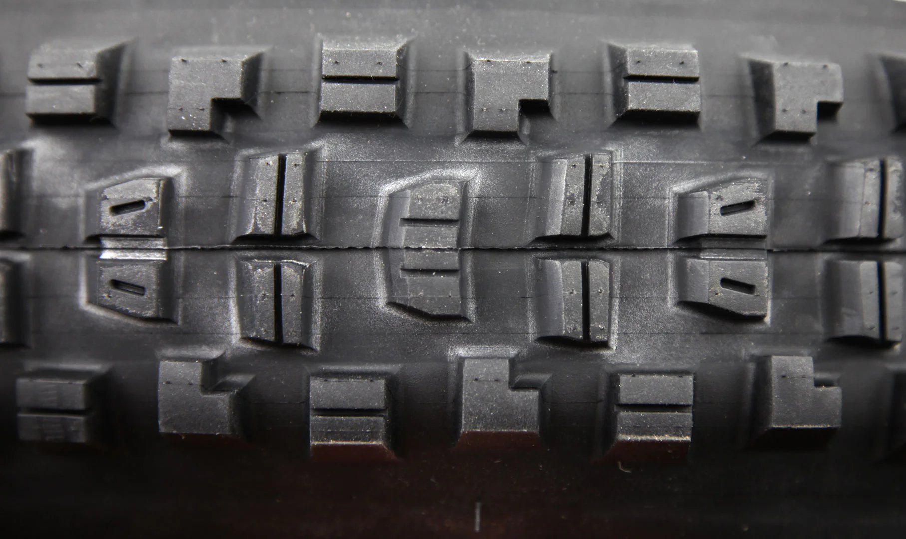 Copertone Maxxis Minion DHR II Wide Trail - EXO Protection - Dual 62a/60a - Tubeless Ready - Image 4