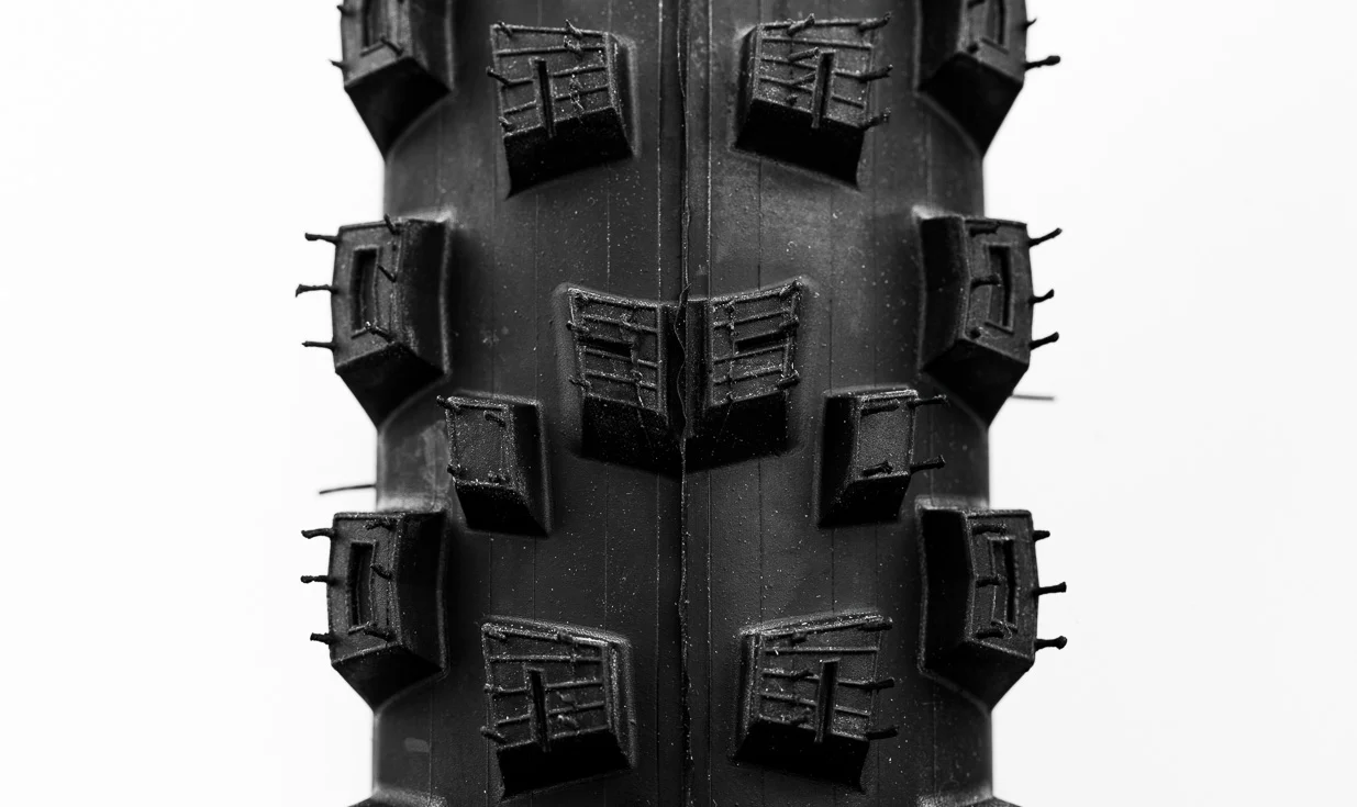 Copertone misto Pirelli Scorpion Race Enduro - SmartEVO DH - DualWall - 120 TPI - Tubeless Ready - Image 5